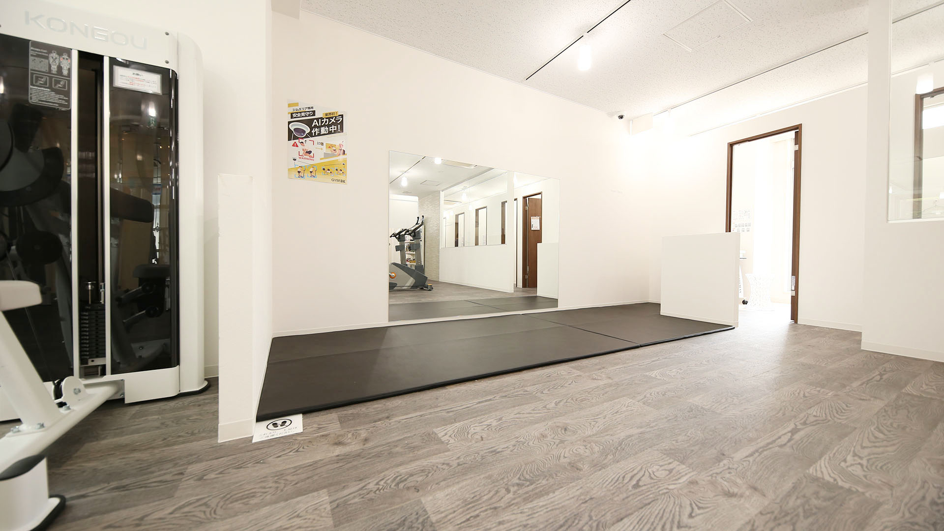 板橋区役所前店のストレッチスペース01