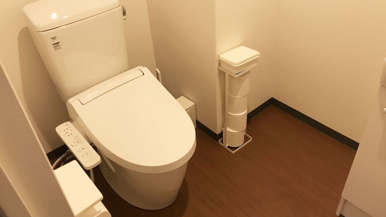 国府宮店のトイレ01
