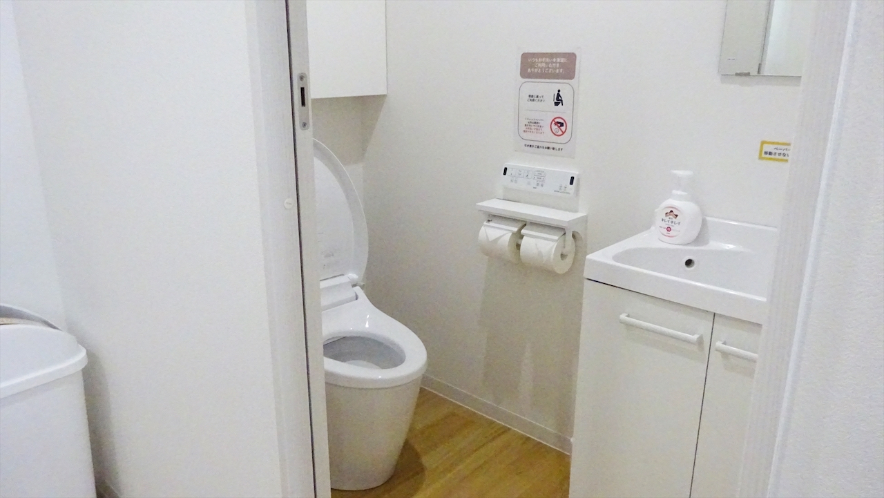 高田市店のトイレ01