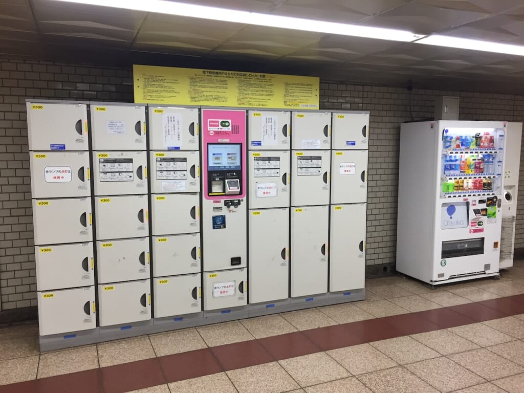 日比谷線日比谷駅公園方面改札外コインロッカー